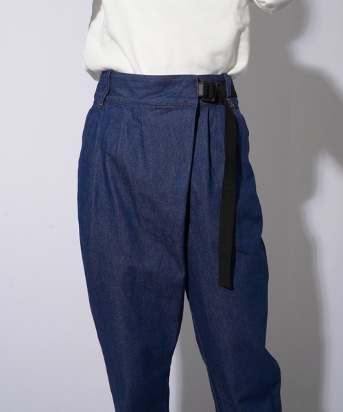 LUCA/LADY LUCK LUCA（ルカ/レディラックルカ）の「LC/LLL タックデニムパンツ（デニムパンツ・レディース・インディゴブルー・36(S)/38(M)）」の6枚目の写真