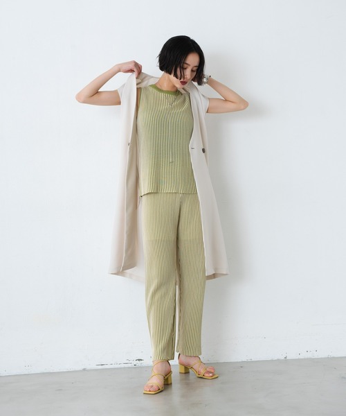 AIC.（エーアイシー）の「ノーカラーダブルボタンロングジレベスト（ベスト・レディース・ブラック/アイボリー・FREE）」の14枚目の写真