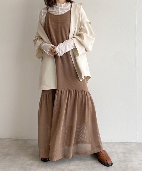 w closet(ダブルクローゼット)の「ティアードキャミワンピース(ワンピース・レディース・オフホワイト/ベージュ/ブラウン/ホワイト・FREE)」の22枚目の写真