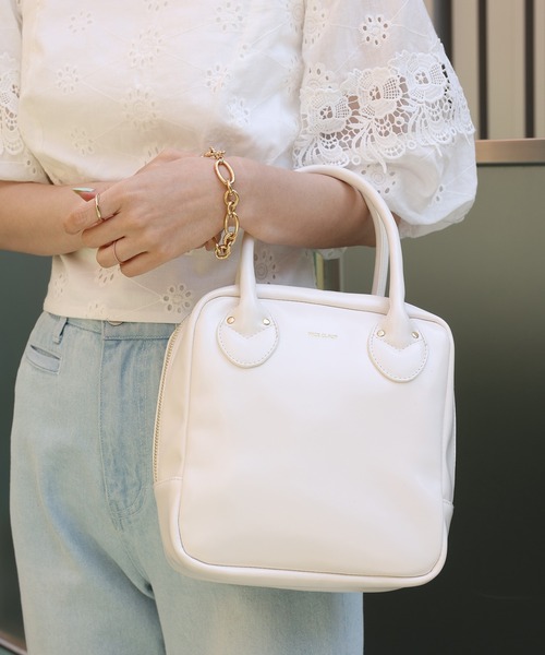 one after another NICE CLAUP（ワンアフターアナザーナイスクラップ）の「2WAYスクエアショルダーバッグ（ショルダーバッグ・レディース・アイボリー/ブラック/ピンク・ONE SIZE）」の11枚目の写真