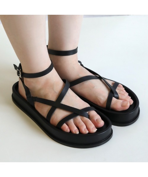 select MOCA（セレクトモカ）の「ボリュームソールストラップサンダル（サンダル・レディース・ブラック/アイボリー・SMALL/MEDIUM/LARGE）」の11枚目の写真