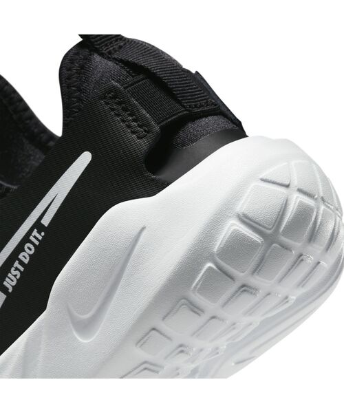 NIKE（ナイキ）の「ナイキ フレックス ランナー 2 リトルキッズシューズ / Nike Flex Runner 2 Little Kids' Shoes<16.5-22cm 展開>（スニーカー・キッズ・ブルー/ブラック/ホワイト/ライム/イエロー系その他2/ピンク/アイボリー/ブルー系その他2/グレー/ネイビー・18.5/19/18/17/19.5/20.5/16.5/17.5/21/22/20/21.5）」の17枚目の写真