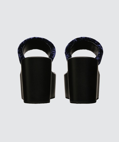 DRIES VAN NOTEN（ドリスヴァンノッテン）の「LADIES SANDALS QU603（サンダル・レディース・グリーン・38/37/36/35/39）」の4枚目の写真