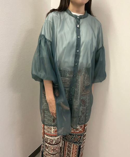 JUGLANS(ユグランス)の「☆ 魅力的なレイヤードスタイルが叶う。オーガンジーバッグギャザーブラウス 30479A232(シャツ/ブラウス・レディース・ブラック/ブラウン/グリーン・FREE)」の1枚目の写真