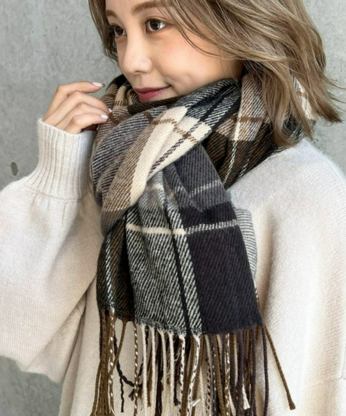 moment+（モーメントプラス）の「フェイクウール起毛チェック柄マフラー（マフラー・レディース・ブラウン/オレンジ/グリーン・FREE）」の14枚目の写真