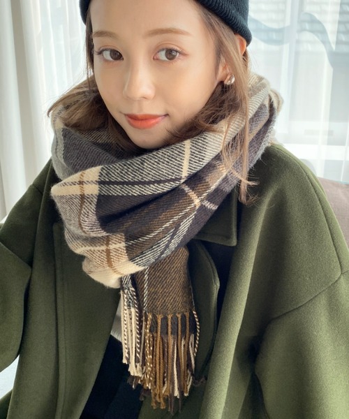 moment+（モーメントプラス）の「フェイクウール起毛チェック柄マフラー（マフラー・レディース・ブラウン/オレンジ/グリーン・FREE）」の6枚目の写真