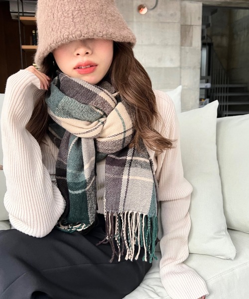 moment+（モーメントプラス）の「フェイクウール起毛チェック柄マフラー（マフラー・レディース・ブラウン/オレンジ/グリーン・FREE）」の21枚目の写真