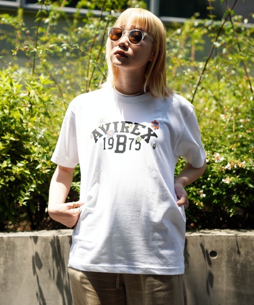 AVIREX(アヴィレックス)の「【直営店限定】FLOWER MOTIF T-SHIRT/ フラワーモチーフ ティーシャツ(Tシャツ/カットソー・レディース・オフホワイト/イエロー・FREE)」の12枚目の写真