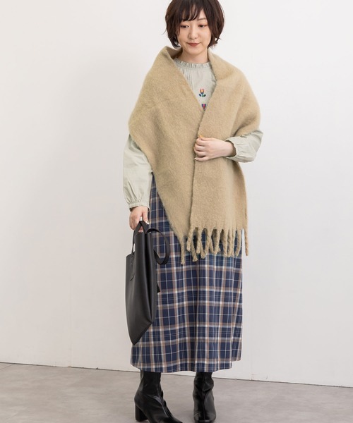 POU DOU DOU(プードゥドゥ)の「ブークレーマフラー(マフラー・レディース・ブラウン/ライトブルー/ダークグレー/ミント・8)」の14枚目の写真