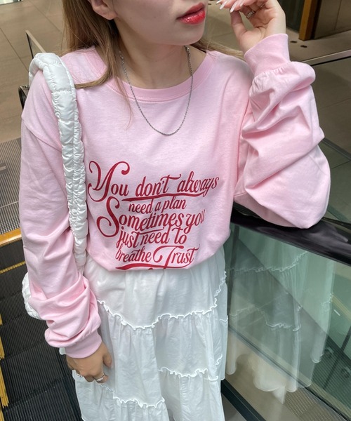 WEGO（ウィゴー）の「WEGO/グラフィックロンT（Tシャツ/カットソー・レディース・ホワイト/ブラック/オフホワイト/サックスブルー/ピンク/その他1/オートミール/ホワイト系その他・SMALL/MEDIUM）」の7枚目の写真