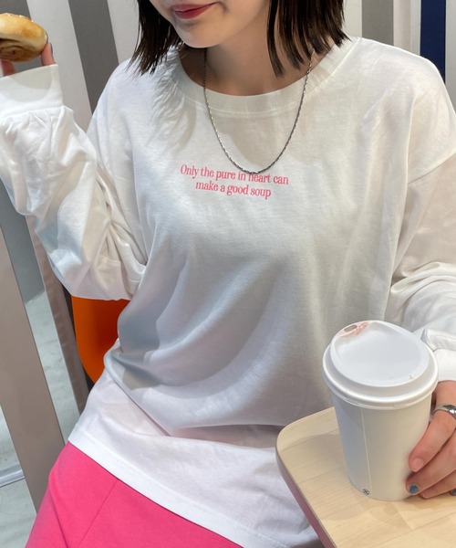 WEGO（ウィゴー）の「WEGO/グラフィックロンT（Tシャツ/カットソー・レディース・ホワイト/ブラック/オフホワイト/サックスブルー/ピンク/その他1/オートミール/ホワイト系その他・SMALL/MEDIUM）」の16枚目の写真