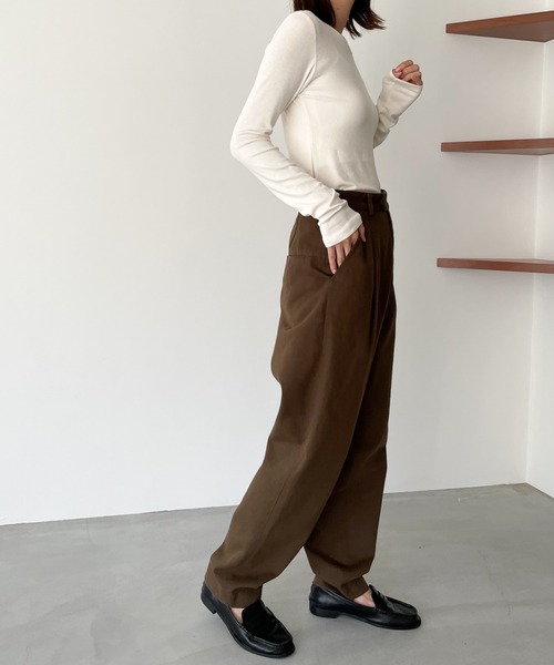 CANAL JEAN（キャナルジーン）の「El mar(エルマール) リブクルーネックロングTシャツ（Tシャツ/カットソー・レディース・チャコールグレー/ブラック/ブラウン/アイボリー・ONE SIZE）」の5枚目の写真