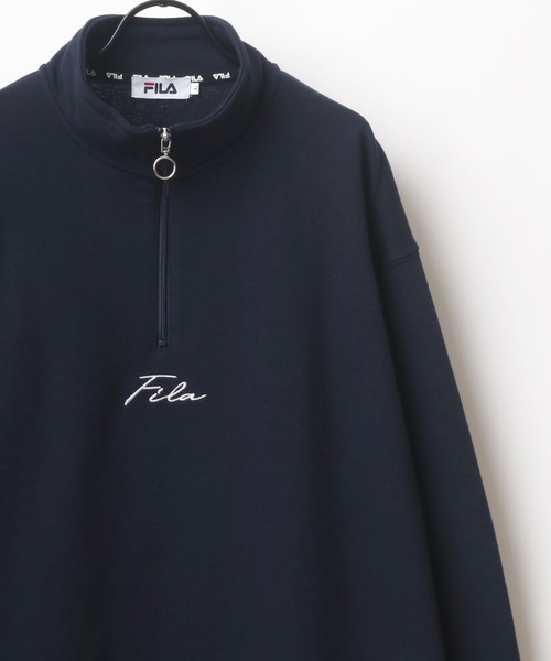 FILA（フィラ）の「FILA/フィラ 別注 ビッグシルエット ミニロゴ ワンポイント刺繍 ハーフジップ スウェット（スウェット・メンズ・アッシュグレー/ダークグリーン/ネイビー/スミクロ・LL/M/L）」の4枚目の写真