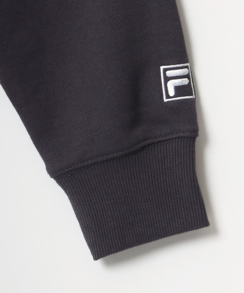 FILA（フィラ）の「FILA/フィラ 別注 ビッグシルエット ミニロゴ ワンポイント刺繍 ハーフジップ スウェット（スウェット・メンズ・アッシュグレー/ダークグリーン/ネイビー/スミクロ・LL/M/L）」の16枚目の写真