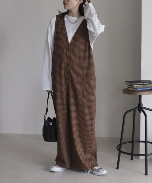 UNIVERSAL OVERALL（ユニバーサルオーバーオール）の「【UNIVERSAL OVERALL/ユニバーサルオーバーオール】T/Rチェックサロペット（サロペット/オーバーオール・レディース・ブラック系その他/ブラウン系その他・M）」の3枚目の写真
