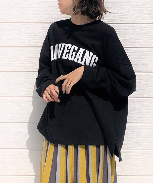 Q（キュー）の「LOVEロゴT（Tシャツ/カットソー・レディース・ブラック/アイボリー・MEDIUM）」の2枚目の写真