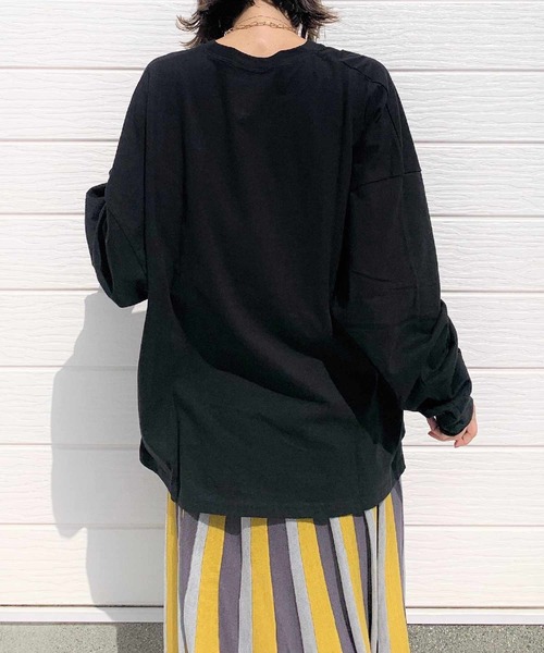 Q（キュー）の「LOVEロゴT（Tシャツ/カットソー・レディース・ブラック/アイボリー・MEDIUM）」の8枚目の写真