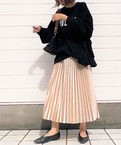 Q（キュー）の「LOVEロゴT（Tシャツ/カットソー・レディース・ブラック/アイボリー・MEDIUM）」の12枚目の写真