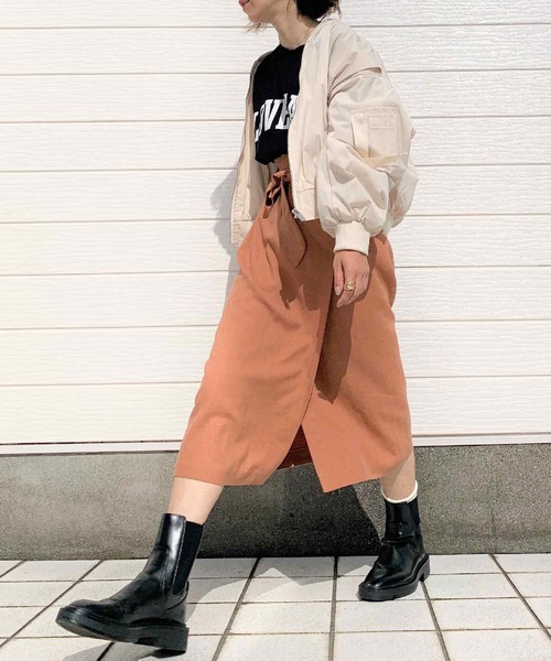 Q（キュー）の「LOVEロゴT（Tシャツ/カットソー・レディース・ブラック/アイボリー・MEDIUM）」の13枚目の写真