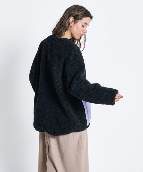 ROXY(ロキシー)の「SWAN ZIP/ロキシーリバーシブルボアジャケット(スウェット・レディース・ホワイト/ブラック/ブラウン・LARGE/SMALL/MEDIUM)」の8枚目の写真