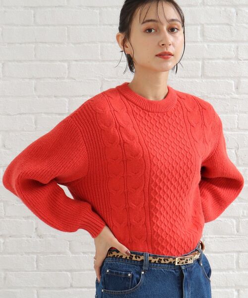 SHOO・LA・RUE（シューラルー）の「◆【洗える】もちもちタッチ ケーブル柄ニット（ニット/セーター・レディース・ホワイト系/ダークグリーン/ダークオレンジ/グレー系/ブルー/サンドベージュ・04/03/02）」の21枚目の写真