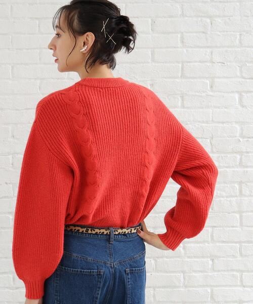 SHOO・LA・RUE（シューラルー）の「◆【洗える】もちもちタッチ ケーブル柄ニット（ニット/セーター・レディース・ホワイト系/ダークグリーン/ダークオレンジ/グレー系/ブルー/サンドベージュ・04/03/02）」の22枚目の写真