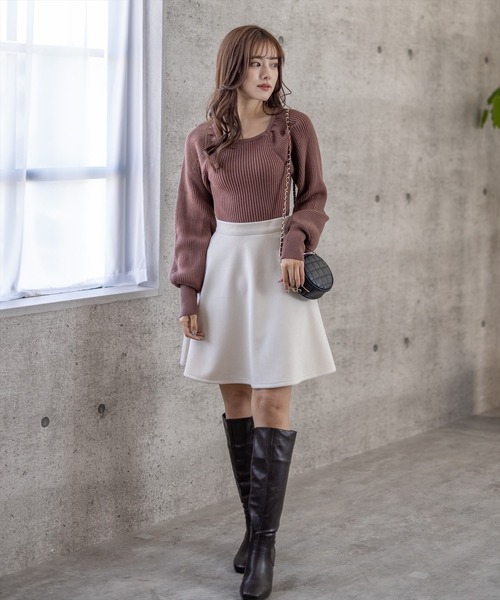 clear（クリア）の「スクエアネックボリュームスリーブニットトップス（ニット/セーター・レディース・ブラック/ブラウン/イエロー/アイボリー・F）」の22枚目の写真