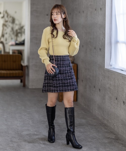 clear（クリア）の「スクエアネックボリュームスリーブニットトップス（ニット/セーター・レディース・ブラック/ブラウン/イエロー/アイボリー・F）」の14枚目の写真