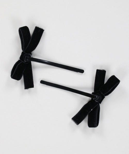 SPINNS（スピンズ）の「【2個セット】ベロア素材 リボンミニヘアピン（ヘアピン・レディース・ブラック・ONESIZE）」の3枚目の写真