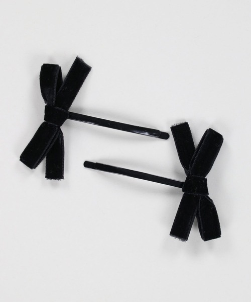 SPINNS（スピンズ）の「【2個セット】ベロア素材 リボンミニヘアピン（ヘアピン・レディース・ブラック・ONESIZE）」の5枚目の写真