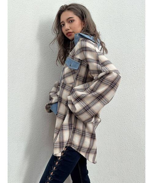 GYDA（ジェイダ）の「デニムドッキングチェック BIGシャツ（シャツ/ブラウス・レディース・グレー/アイボリー・FREE）」の12枚目の写真