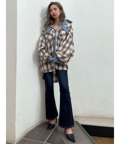 GYDA（ジェイダ）の「デニムドッキングチェック BIGシャツ（シャツ/ブラウス・レディース・グレー/アイボリー・FREE）」の16枚目の写真