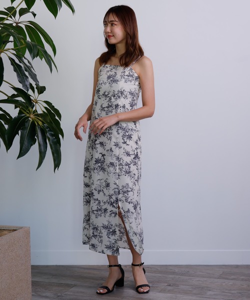 LADYMADE（レディメイド）の「フレアスリットキャミワンピース（ワンピース・レディース・アイボリー/ブラック/パープル・FREE）」の5枚目の写真