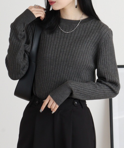 atONE(アットワン)の「atONE ラウンドネックリブニット 長袖(ニット/セーター・レディース・杢グレー/ダークグリーン/ブラック/バーガンディー/グレイッシュベージュ/オフホワイト・M-L/LL~3L/4L~5L/M~L)」の3枚目の写真