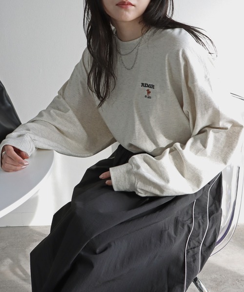 COURO(コウロ)の「刺繍ボリュームスリーブロンT(Tシャツ/カットソー・レディース・ホワイト/ブラック/ネイビー/グレー/ブルー/マスタード/ホワイト系その他/ブラック系その他/ホワイト系その他3/ブラック系その他4/アイボリー系1/ブラック系その他2/アイボリー/ホワイト系その他5/アイボリー系2/ホワイト系その他2/ブラック系その他3/アイボリー系/ホワイト系その他4/ブラック系その他5・M/L)」の14枚目の写真