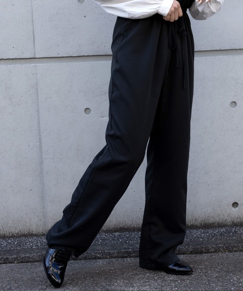 junoah(ジュノア)の「ハイウエスト釦デザインパンツ(その他パンツ・レディース・ベージュ/ライトグレー/ブラック・SMALL/MEDIUM/LARGE)」の5枚目の写真