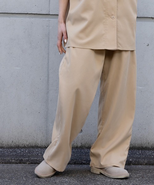 junoah(ジュノア)の「ハイウエスト釦デザインパンツ(その他パンツ・レディース・ベージュ/ライトグレー/ブラック・SMALL/MEDIUM/LARGE)」の17枚目の写真