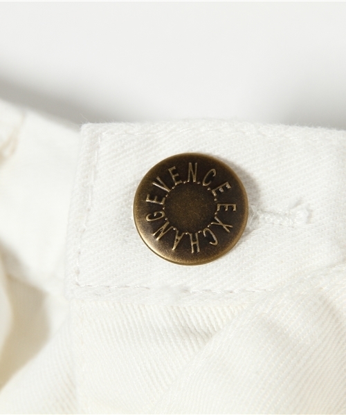 VENCEEXCHANGE（ヴァンスエクスチェンジ）の「カツラギボリュームショートパンツ        （その他パンツ・レディース・オフホワイト/オリーブ・MEDIUM）」の7枚目の写真