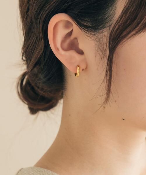 SMELLY(スメリー)の「316Lミニフープピアス(ピアス(両耳用)・レディース・ゴールド/シルバー・-)」の10枚目の写真