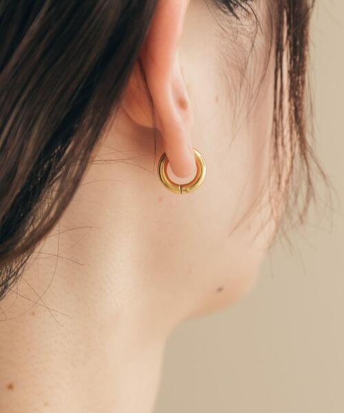 SMELLY(スメリー)の「316Lミニフープピアス(ピアス(両耳用)・レディース・ゴールド/シルバー・-)」の12枚目の写真