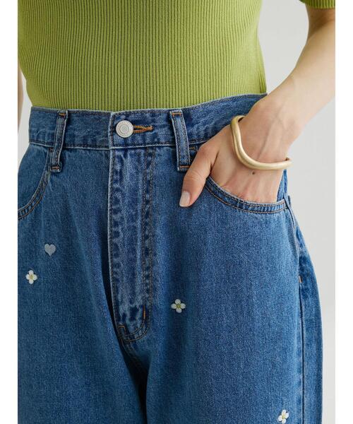 Green　Parks（グリーンパークス）の「・Double　Flags　ハナ&?　刺繍デニムパンツ（デニムパンツ・レディース・ワンウォッシュ/ライトインディゴブルー・L/M）」の8枚目の写真