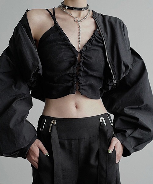chuclla（チュクラ）の「ボリュームギャザー ショートブルゾン chw23s069（ブルゾン・レディース・ブラック/ベージュ・FREE）」の8枚目の写真