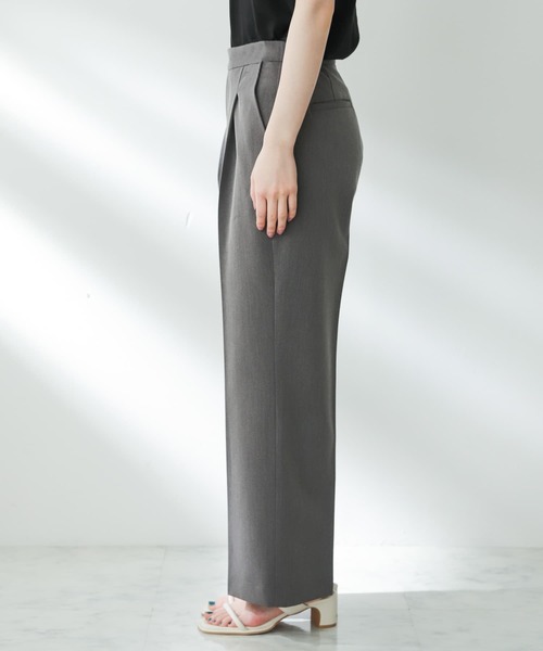 SENSE OF PLACE by URBAN RESEARCH（センスオブプレイスバイアーバンリサーチ）の「センタープレスストレートパンツ（スラックス・レディース・ブラック/ライトベージュ/チャコールグレー・X-SMALL/SMALL/MEDIUM/TALL）」の7枚目の写真