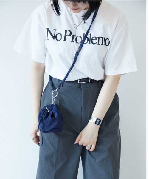 La win d（ラウィンダ）の「巾着バッグ付属スマホショルダー（ショルダーバッグ・レディース・レッド/ライトブラウン/カーキ/ネイビー/ブラック/ホワイト・FREE）」の5枚目の写真