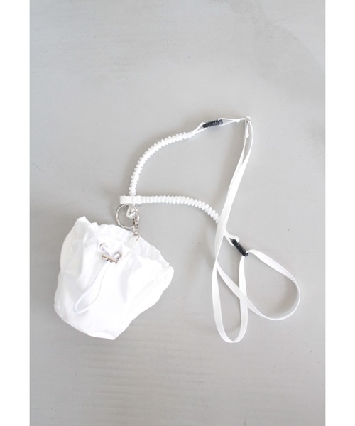 La win d（ラウィンダ）の「巾着バッグ付属スマホショルダー（ショルダーバッグ・レディース・レッド/ライトブラウン/カーキ/ネイビー/ブラック/ホワイト・FREE）」の9枚目の写真