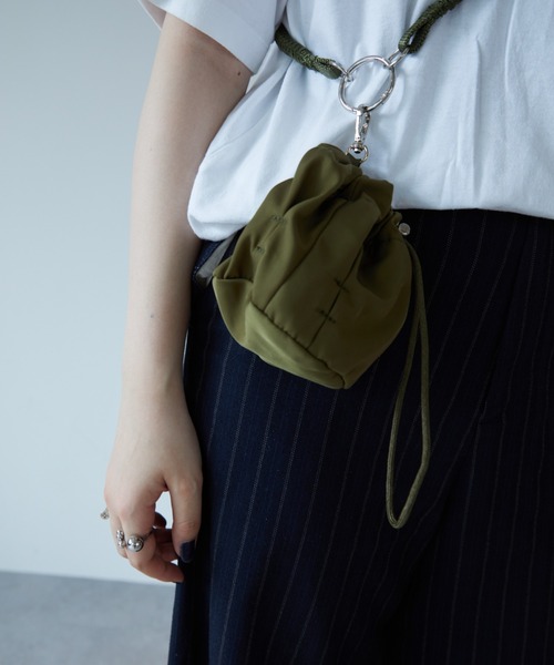 La win d（ラウィンダ）の「巾着バッグ付属スマホショルダー（ショルダーバッグ・レディース・レッド/ライトブラウン/カーキ/ネイビー/ブラック/ホワイト・FREE）」の14枚目の写真