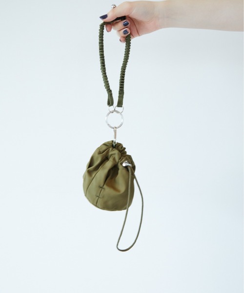La win d（ラウィンダ）の「巾着バッグ付属スマホショルダー（ショルダーバッグ・レディース・レッド/ライトブラウン/カーキ/ネイビー/ブラック/ホワイト・FREE）」の15枚目の写真