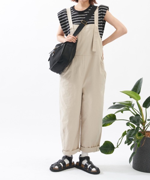 EDIT Gris（エディットグリ）の「タックワイドサロペット（サロペット/オーバーオール・レディース・ベージュ/ブラック・FREE）」の22枚目の写真