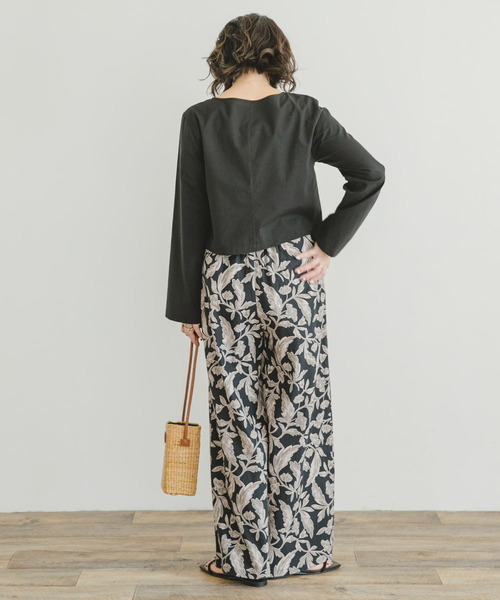 ITEMS URBANRESEARCH（アイテムズ アーバンリサーチ）の「クロップドロングスリーブシャツ（シャツ/ブラウス・レディース・ホワイト/ライトブルー/ブラック・FREE）」の12枚目の写真