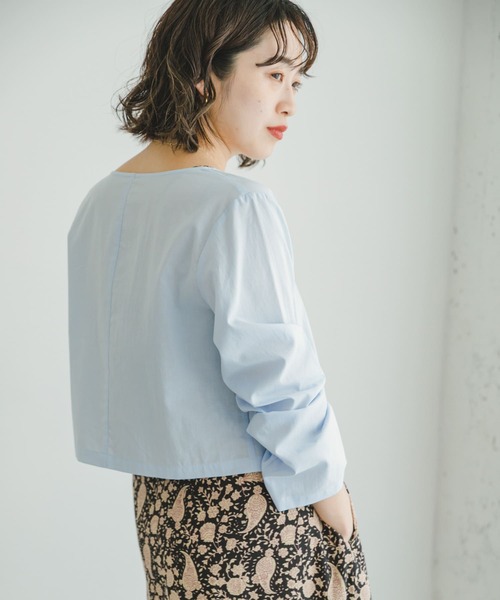 ITEMS URBANRESEARCH（アイテムズ アーバンリサーチ）の「クロップドロングスリーブシャツ（シャツ/ブラウス・レディース・ホワイト/ライトブルー/ブラック・FREE）」の13枚目の写真